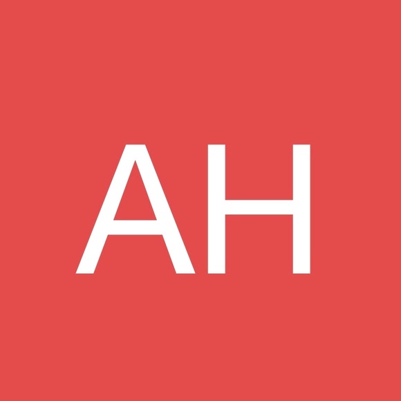 Meet the Posher Other - Meet your Posher, Alex. feel  free to make an offer anytime! Thank you